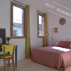  Alojamento de Acomodação e Pequeno-almoço Le Bivouac - França
