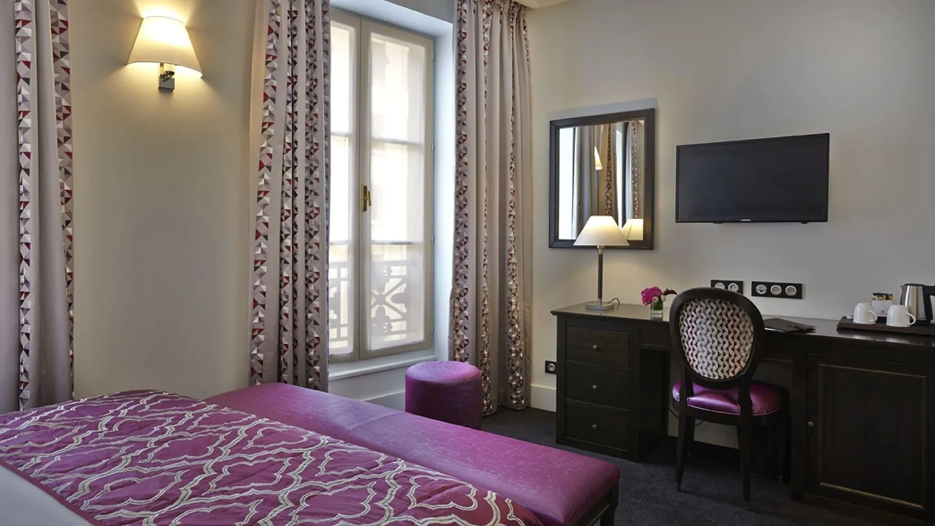 Hotel Royal Saint Honore Paris Louvre 4*,